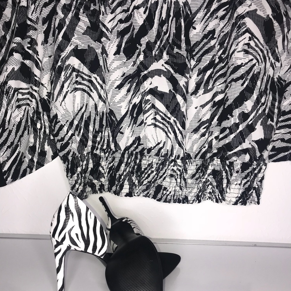Shoes with my matching blouse - Picture 2 of 16